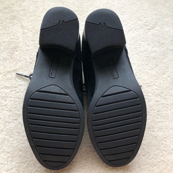 White Mountain Suede Heel Ankle Boot - 6.5 - Black - Picture 6 of 7